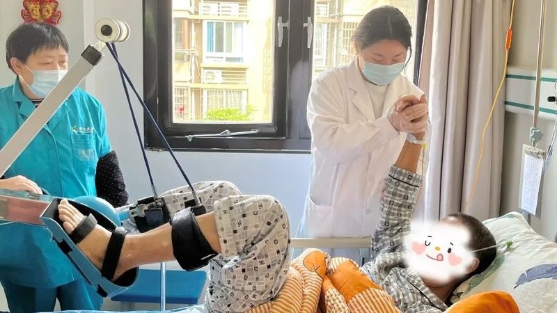 成都养老照护中心提供的收费项目主要包括以下几个方面：