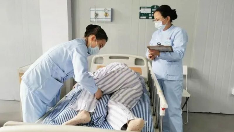 护理院护工年龄限制：揭秘养老护理行业用人标准